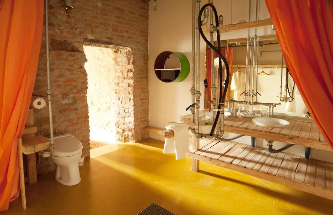 Wiener Gaeste Zimmer-1