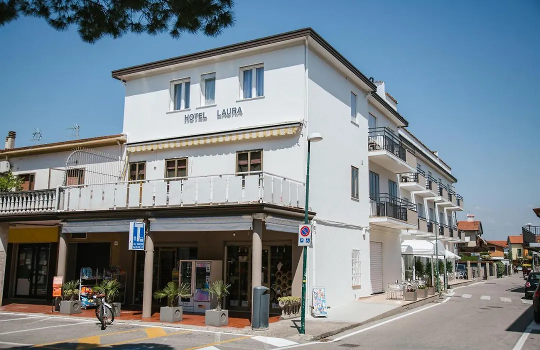 Hotel Laura-1
