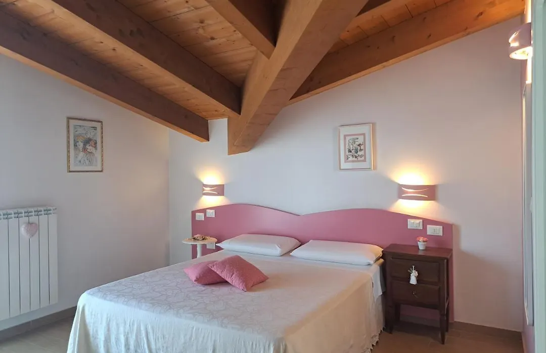 B&B Carlotta-1