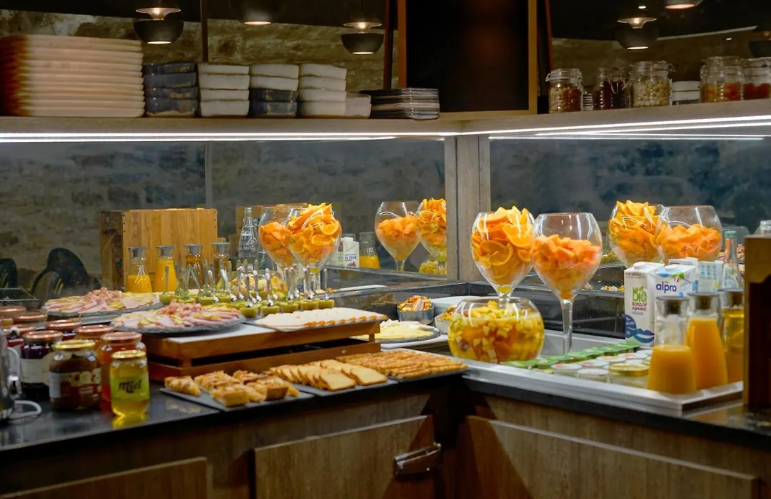 Best Western Le Montmartre - Saint Pierre-1