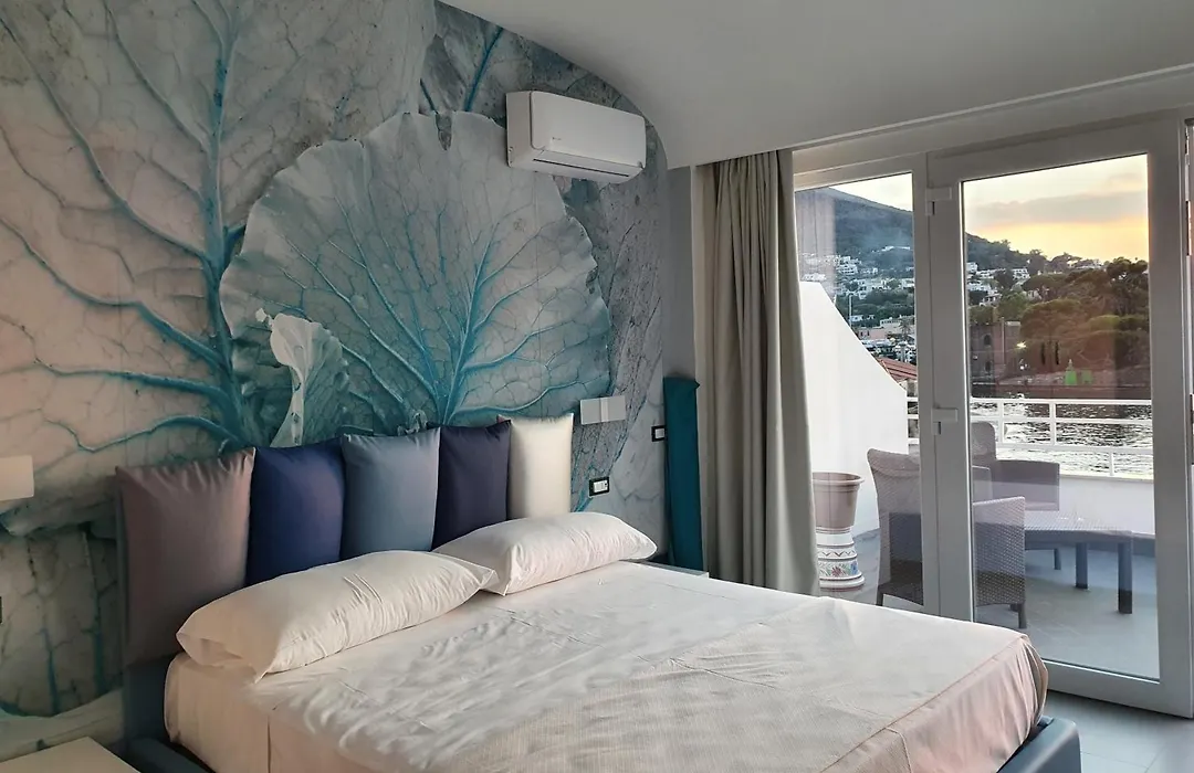 Clipper Suite-1