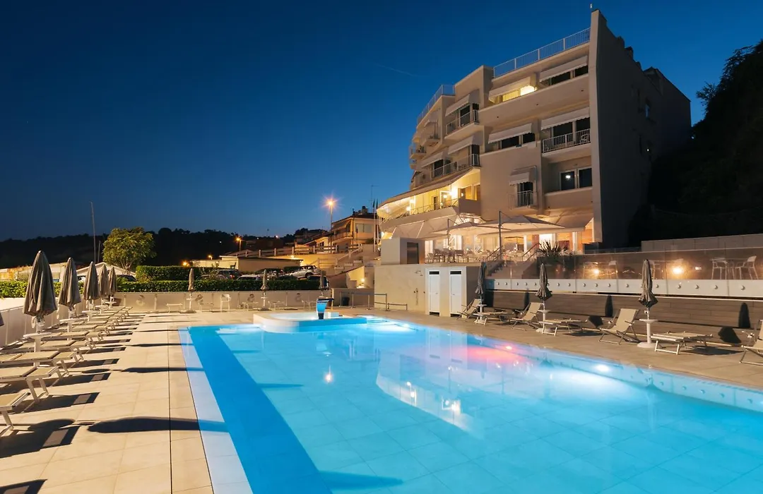 Hotel Scogliera-1