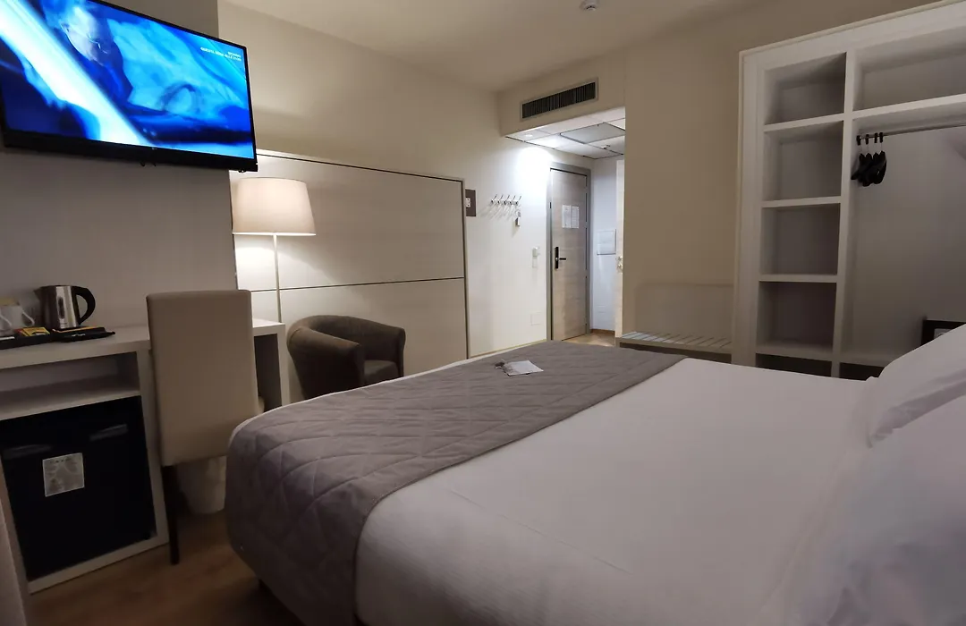 Hotel President-1