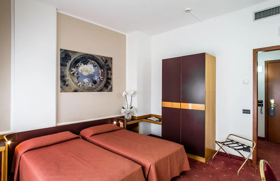 Hotel Mirage-1