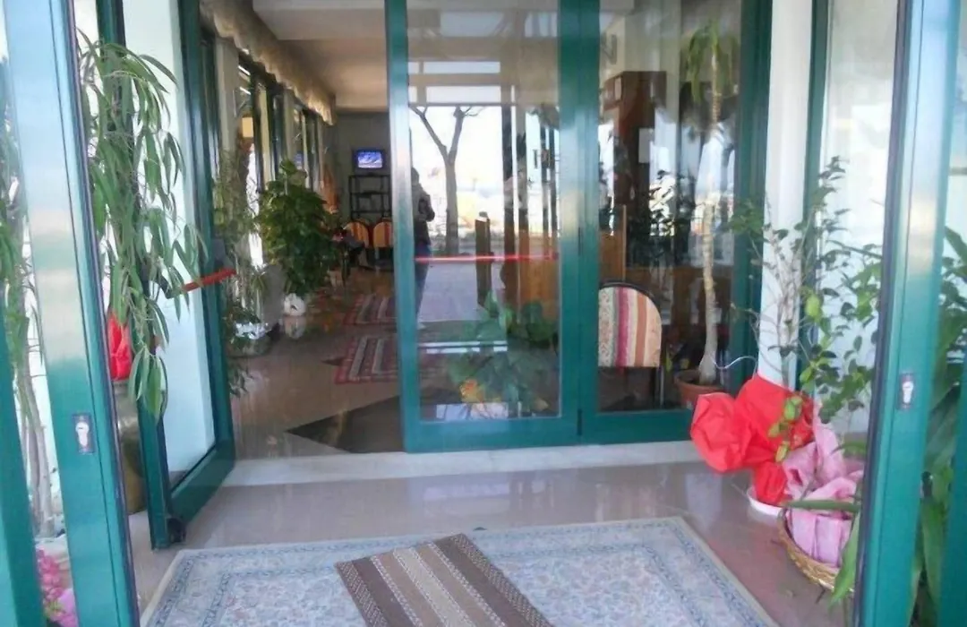 Hotel Emilia-1