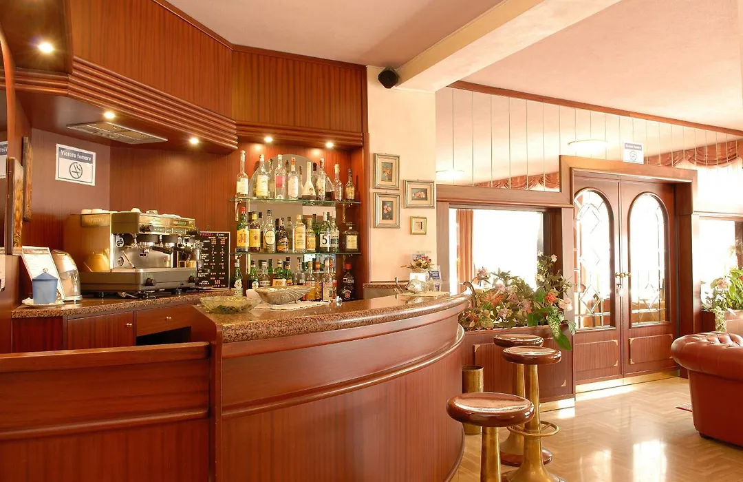 Hotel Cristallo-1