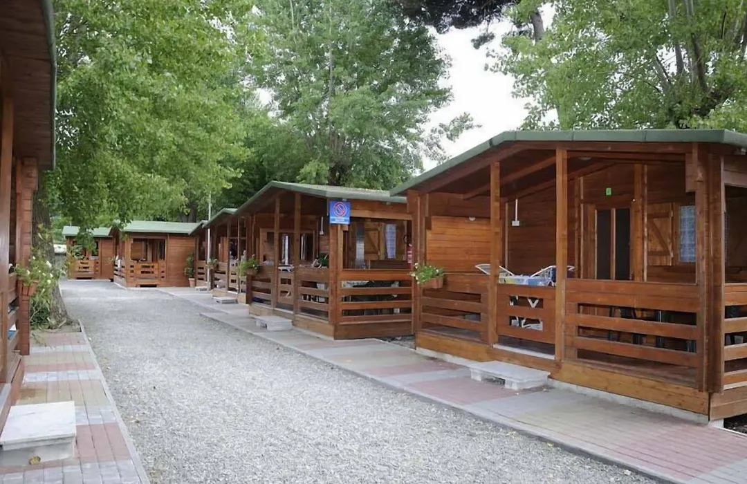 Campeggio Italia-1
