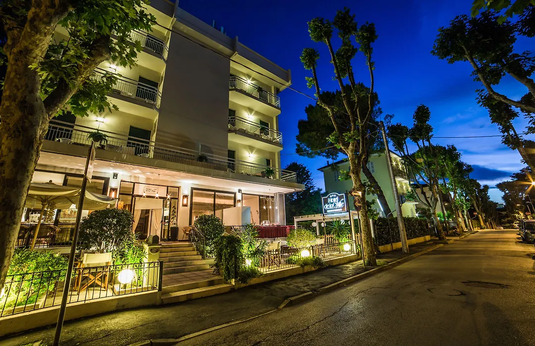 De La Ville Hotel-1