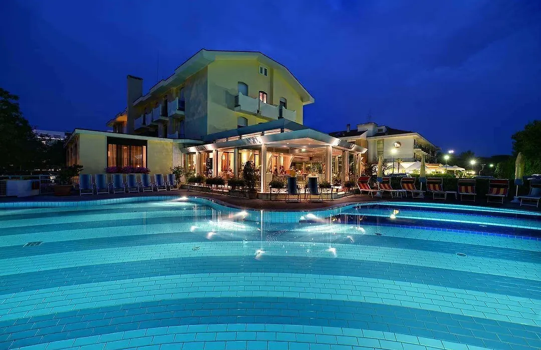 Junior Family Hotel-1