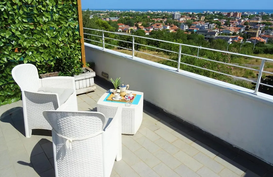 B&B Cá Bianca Ventisette Riccione-1