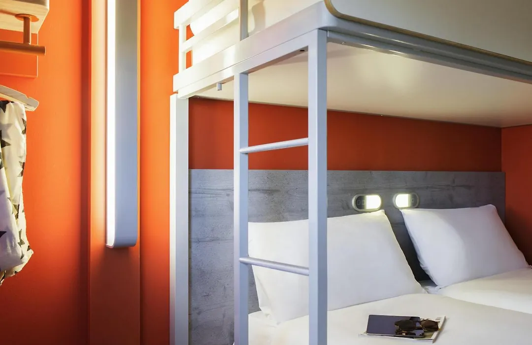 Ibis Budget Amsterdam Airport-1