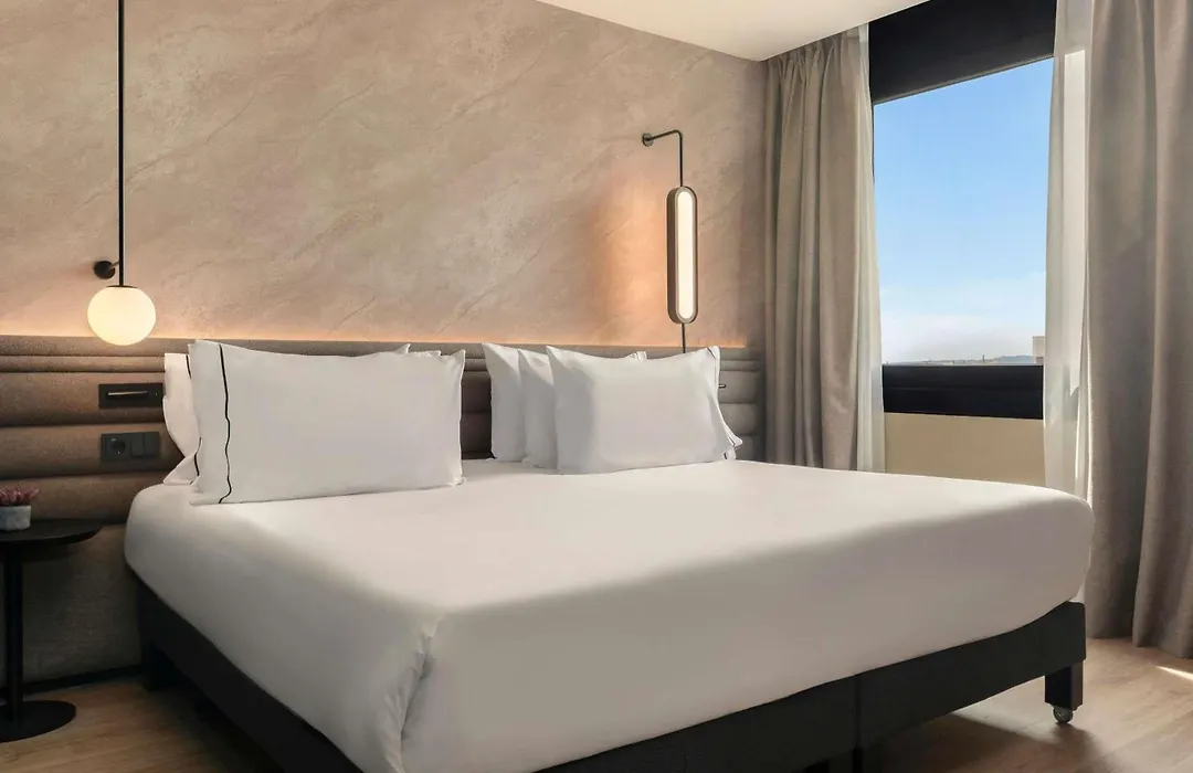 Novotel Valencia Lavant-1