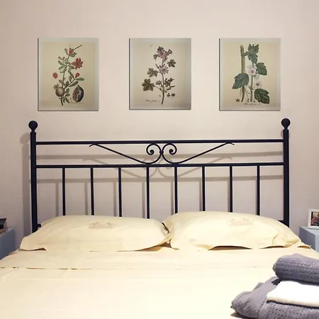 La Casetta Ferrara B&B-2