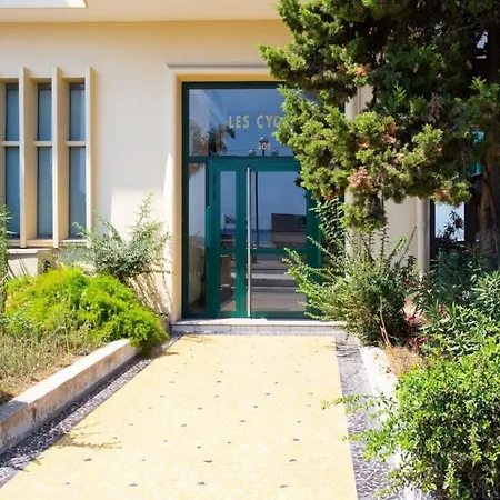 Sunny Private Apartment With Sea View Near The Beach-2