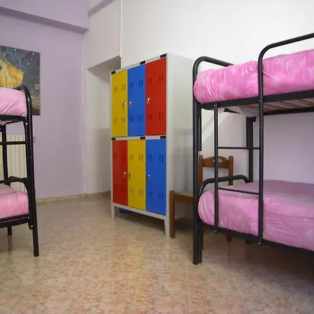 Hostel California-3