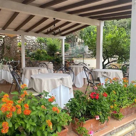 Hotel Villa Delle Meraviglie-2