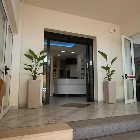 Hotel Manuela-3