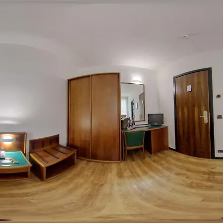 Hotel Daunia-3