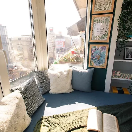 Old Town Apartment With Amazing View From The Balcony-2