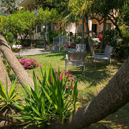 Hotel Villa Degli Aranci-3