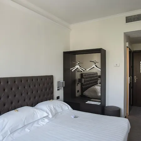 Hotel Plaza-2