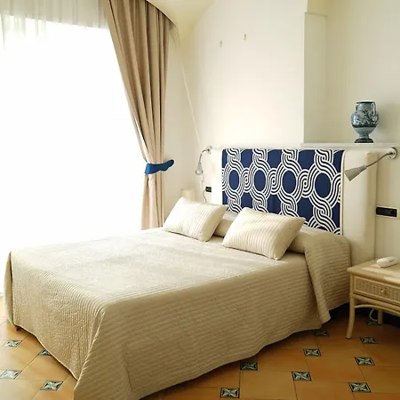 Hotel Bellevue Suite-3
