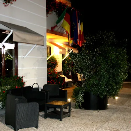 Small Hotel Royal-3