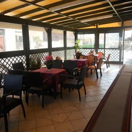 Hotel Emilia-2