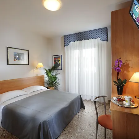 Hotel Rossini-3