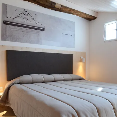 Le Stanze del Lago Apartments-3