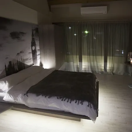Hotel Seven Rooms-3