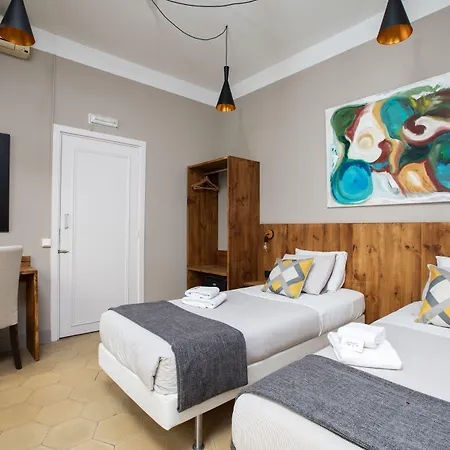 Jardinets Guest House-3