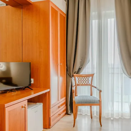 Hotel Nuova Barcaccia-3