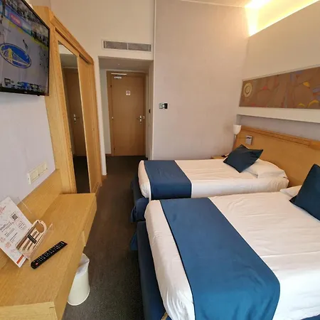 City Hotel-2