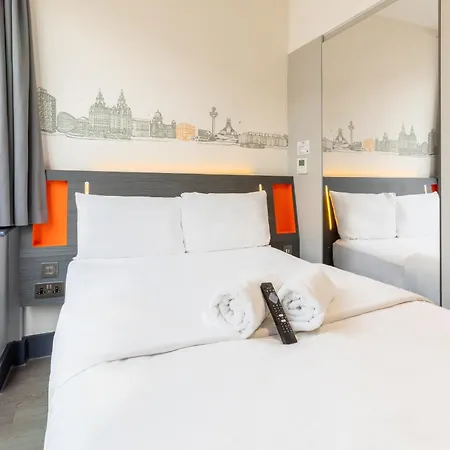Easyhotel Liverpool-3