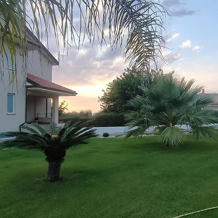 Villa Lauro Luxury B&B-3