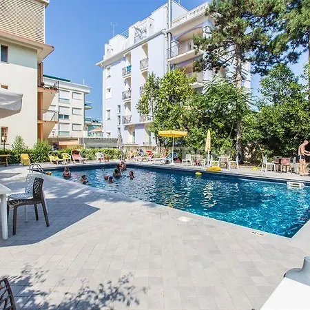 Club Hotel-2