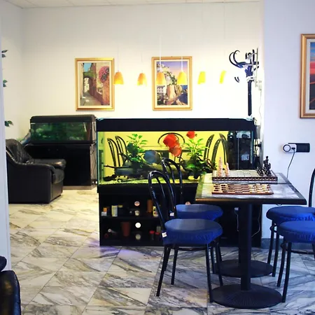 Hotel Mary-2