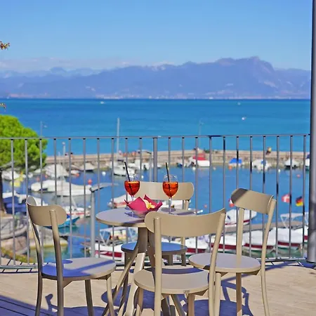 Riviera Carducci Rooms-2