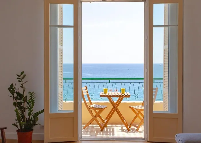 Sunny Private Apartment With Sea View Near The Beach