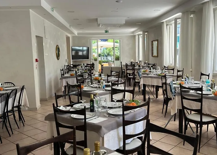 Hotel Monti