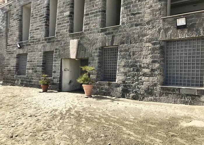 Cozy Apartment With Direct Beach Access In Nettuno 32 Sqm