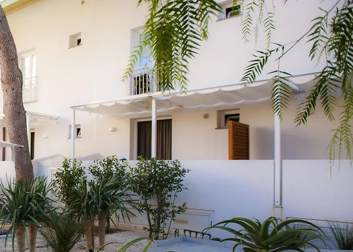 Aegusa Hotel