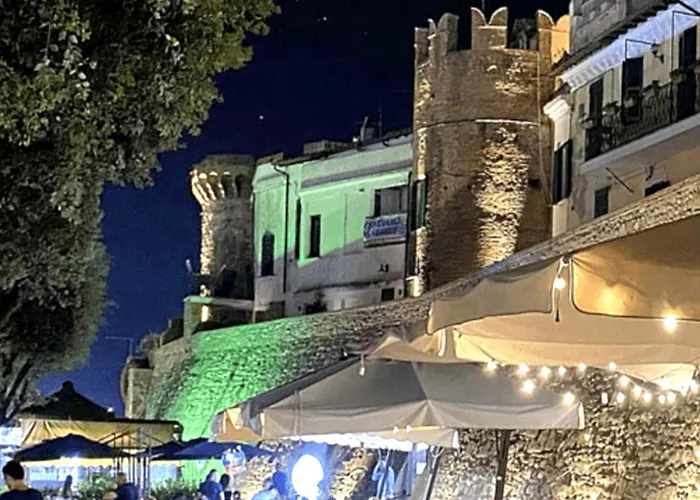 Little Medieval House Nettuno
