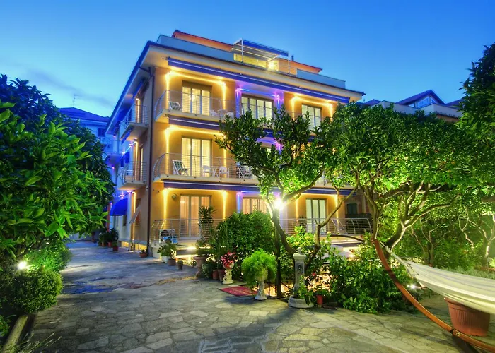 Hotel Villa Delibera Varazze